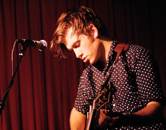 Singer-songwriter Bobby Long