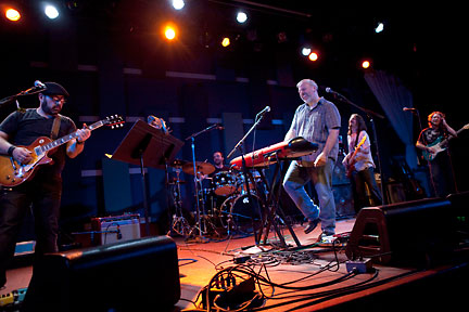 MIKE KENEALLY BAND TO TOUR THE WEST COAST THIS OCTOBER