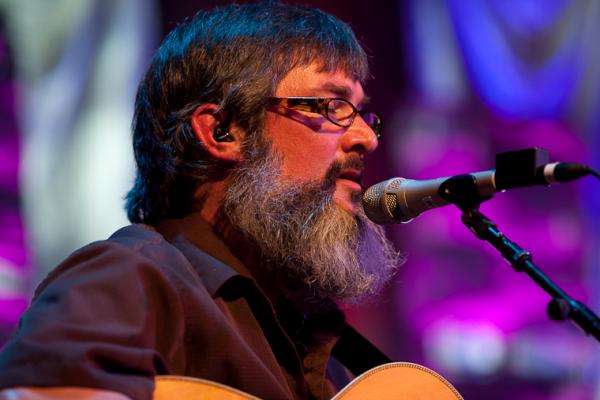 Legendary Flatpicking Guitarist Larry Keel Releases New CD 'Classic'