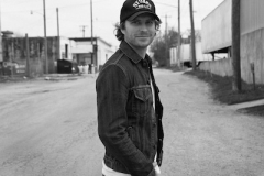 Dierks Bentley to "Tip It On Back" with New Single