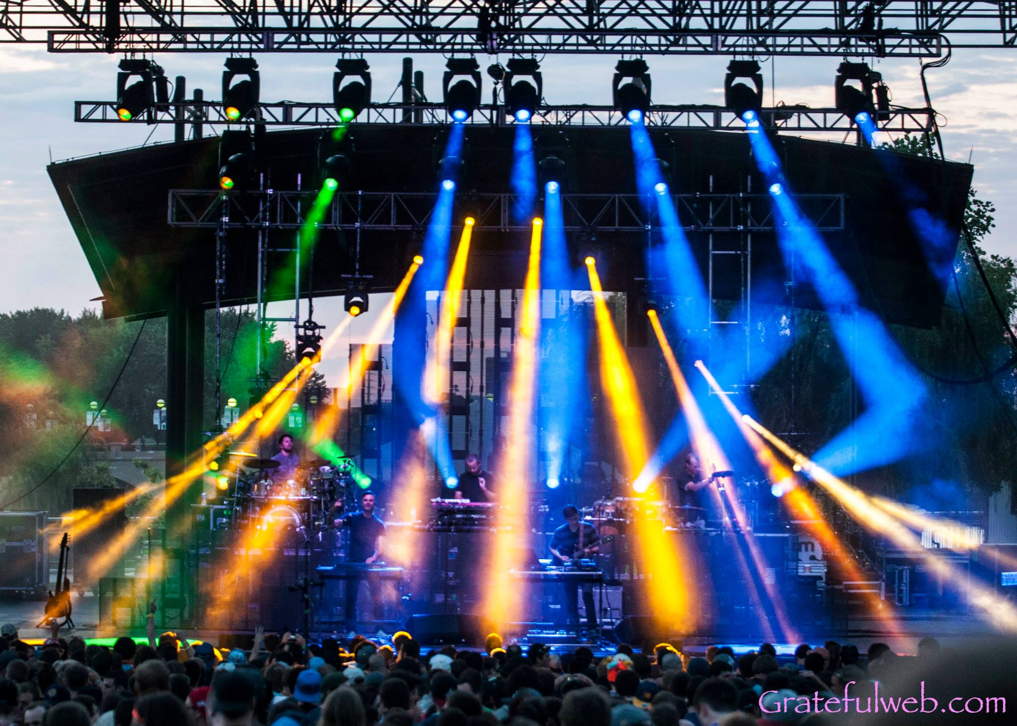 STS9 Opens for Umphrey's Mcgee the lawn at White River, Indianapo