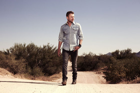 Dierks Bentley Heads to "Late Night" for Pearl Jam Tribute!