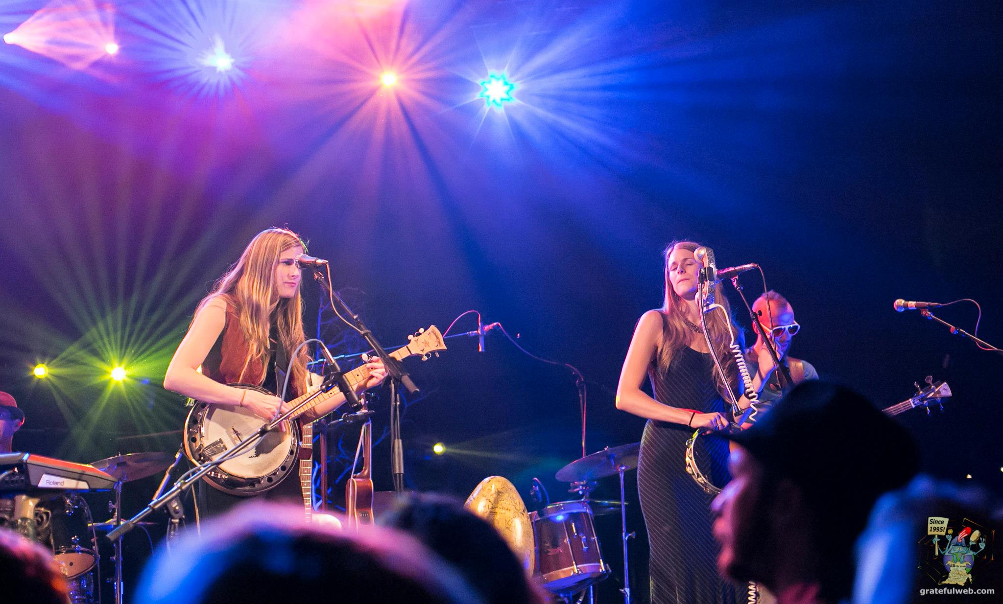 Shook Twins | 5/2/2014 | McDonald Theatre