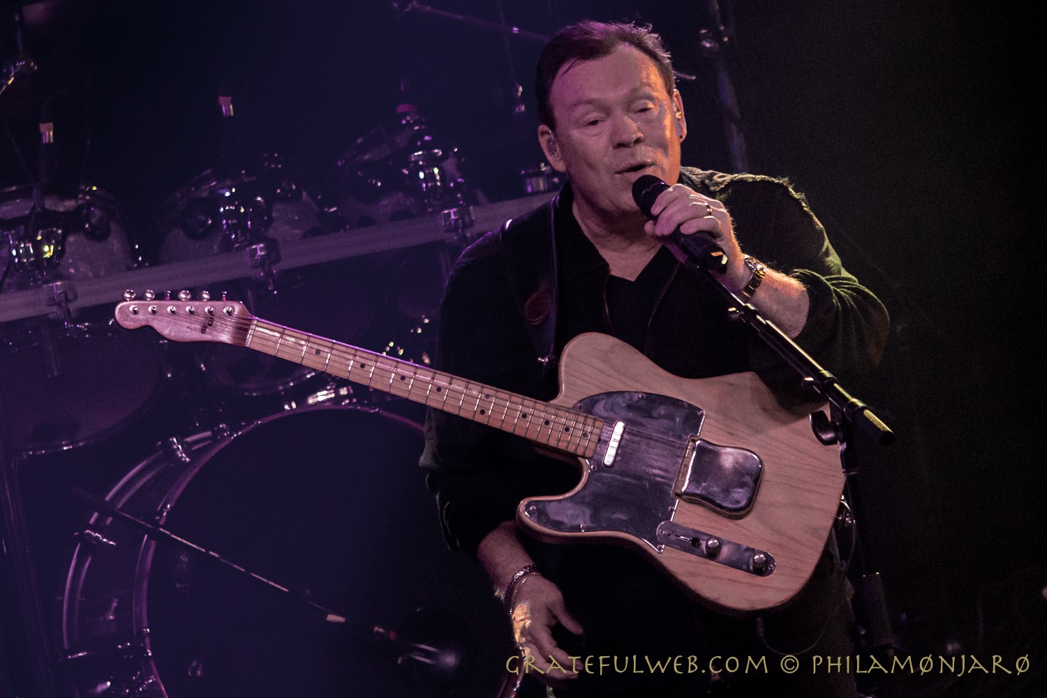Ali Campbell of UB40 Gets the Job Done