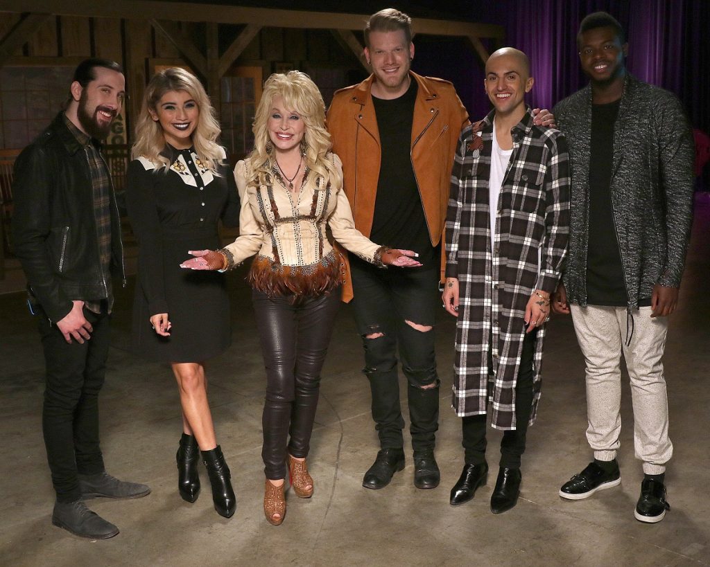 Dolly Parton Wins 8th Grammy Award