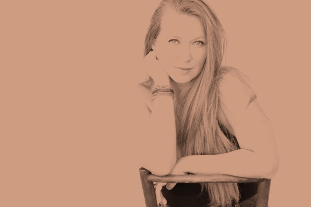 Jen Zava announces debut LP 'Power to Change'