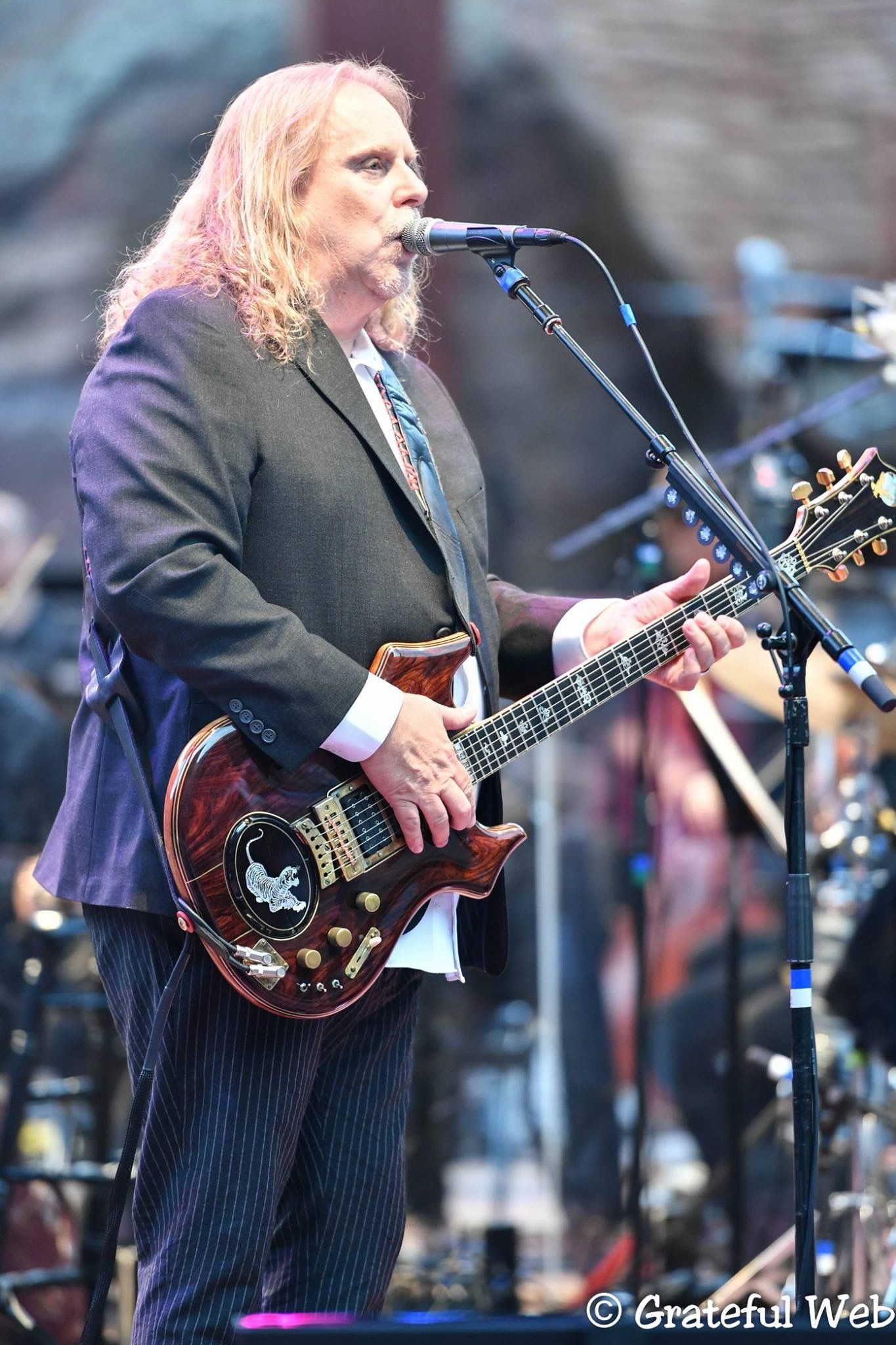 Warren Haynes Pens Op-Ed "A Change Is Gonna Come – Oh, Yes It Will"
