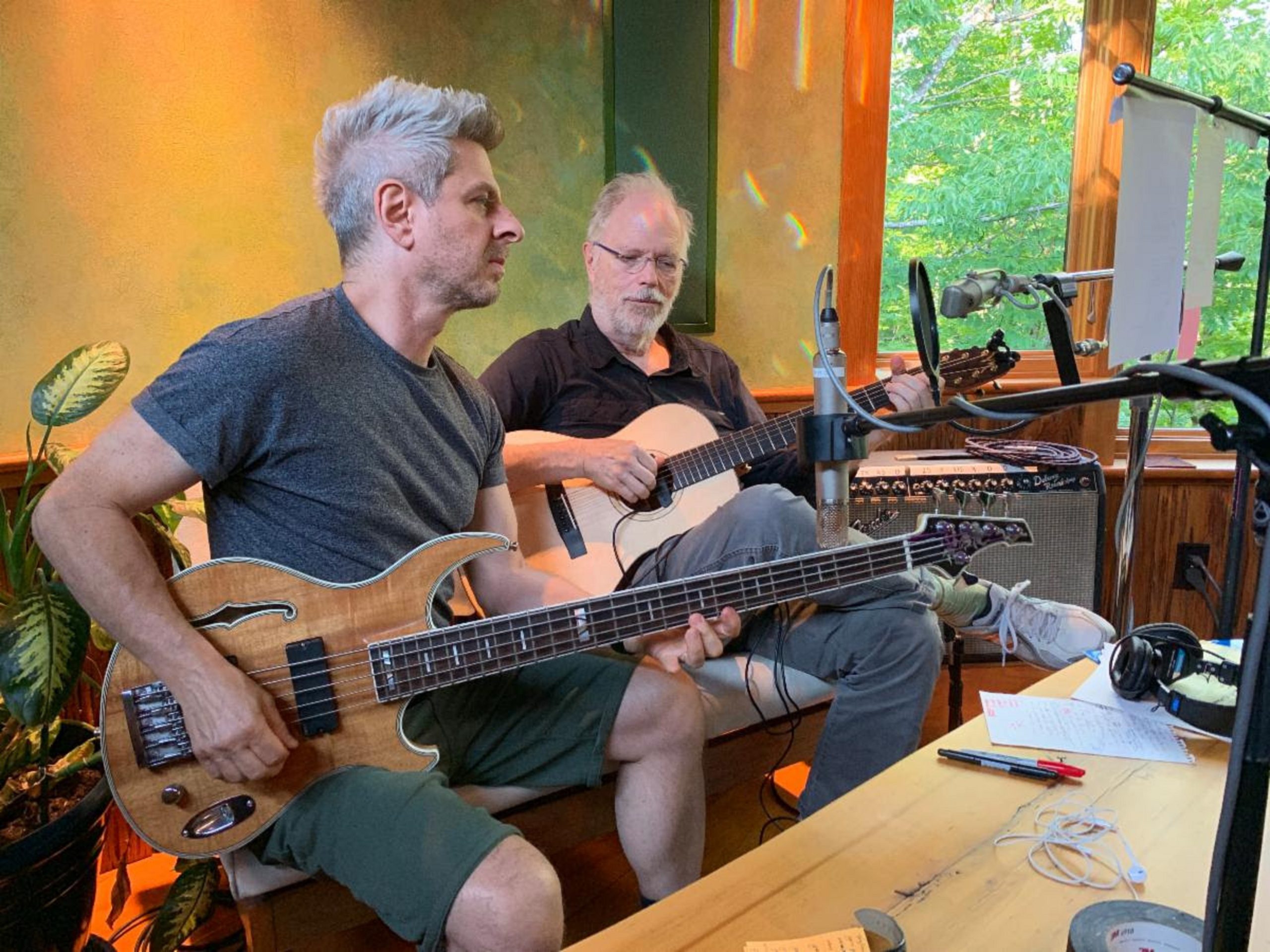 Leo Kottke & Mike Gordon announce first album in 15 years