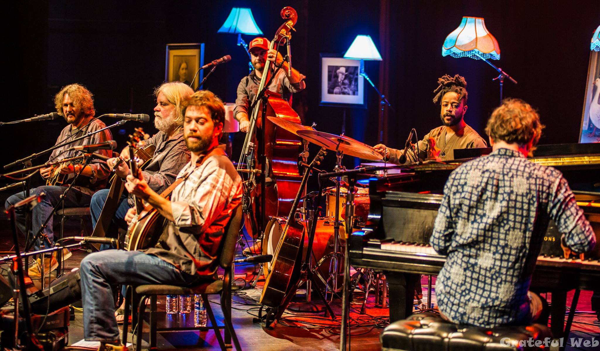 LEFTOVER SALMON release their grassified version of "Black Hole Sun" today
