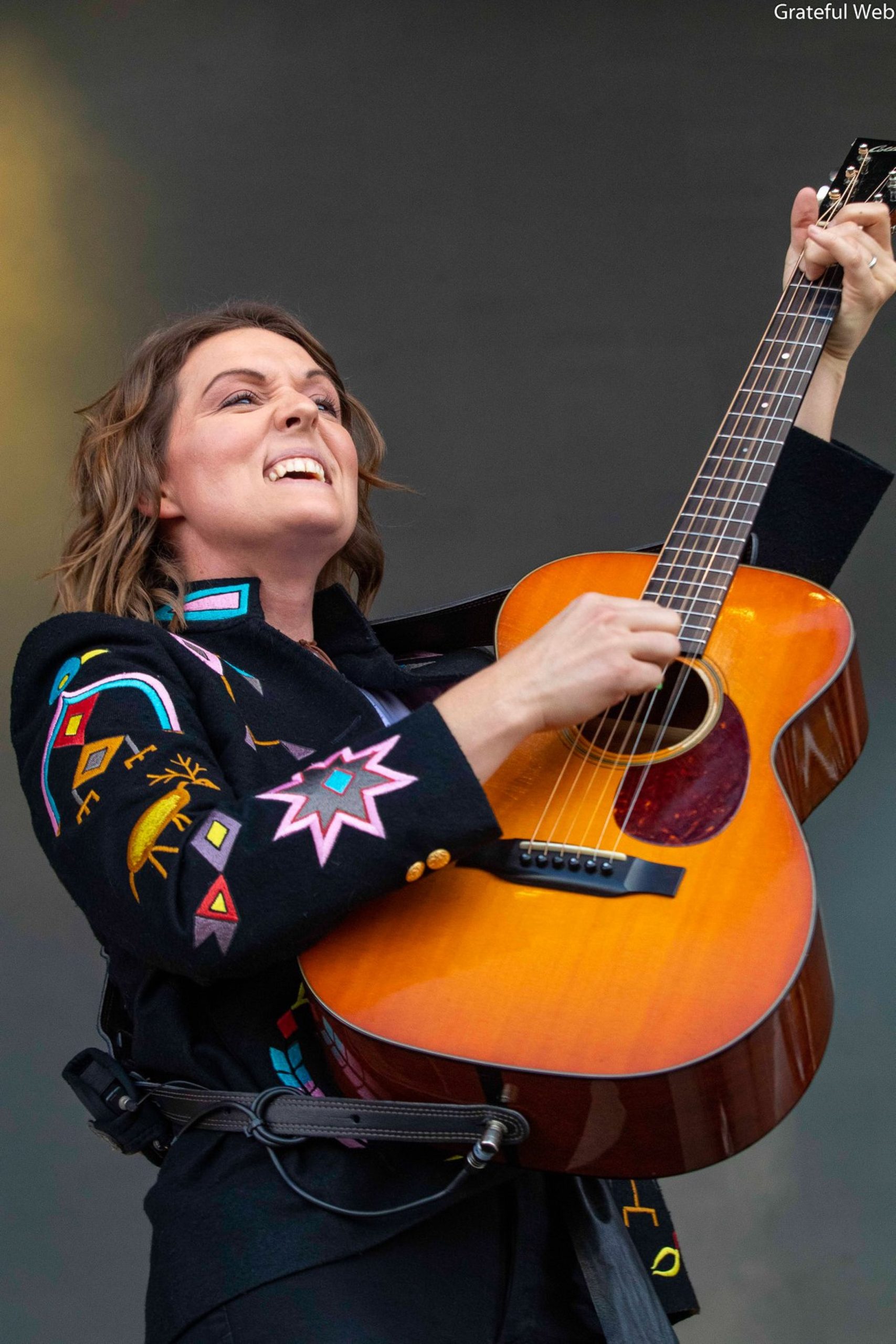 Brandi Carlile debuts “Right On Time (Live at The Gorge)”