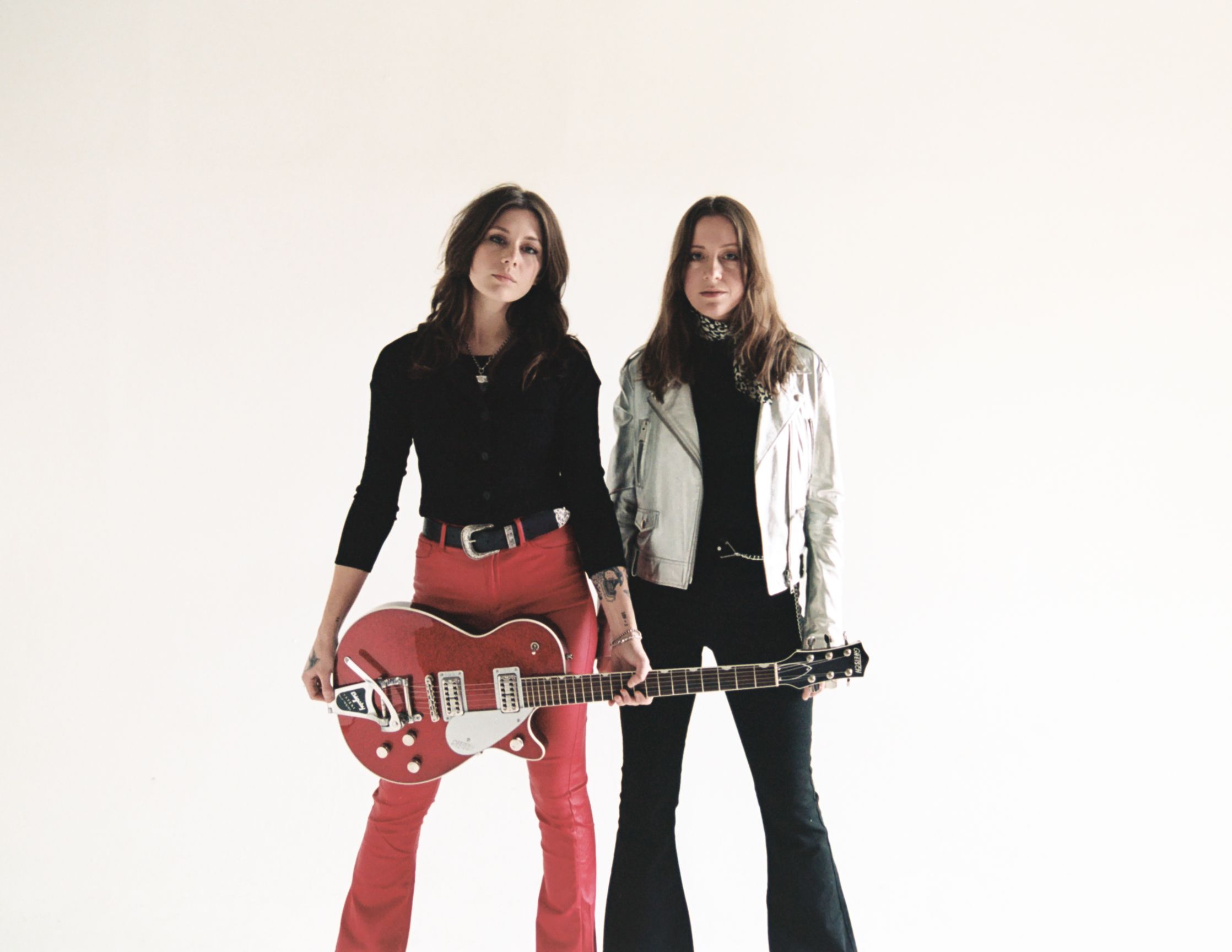 Larkin Poe present new song "Georgia Off My Mind"
