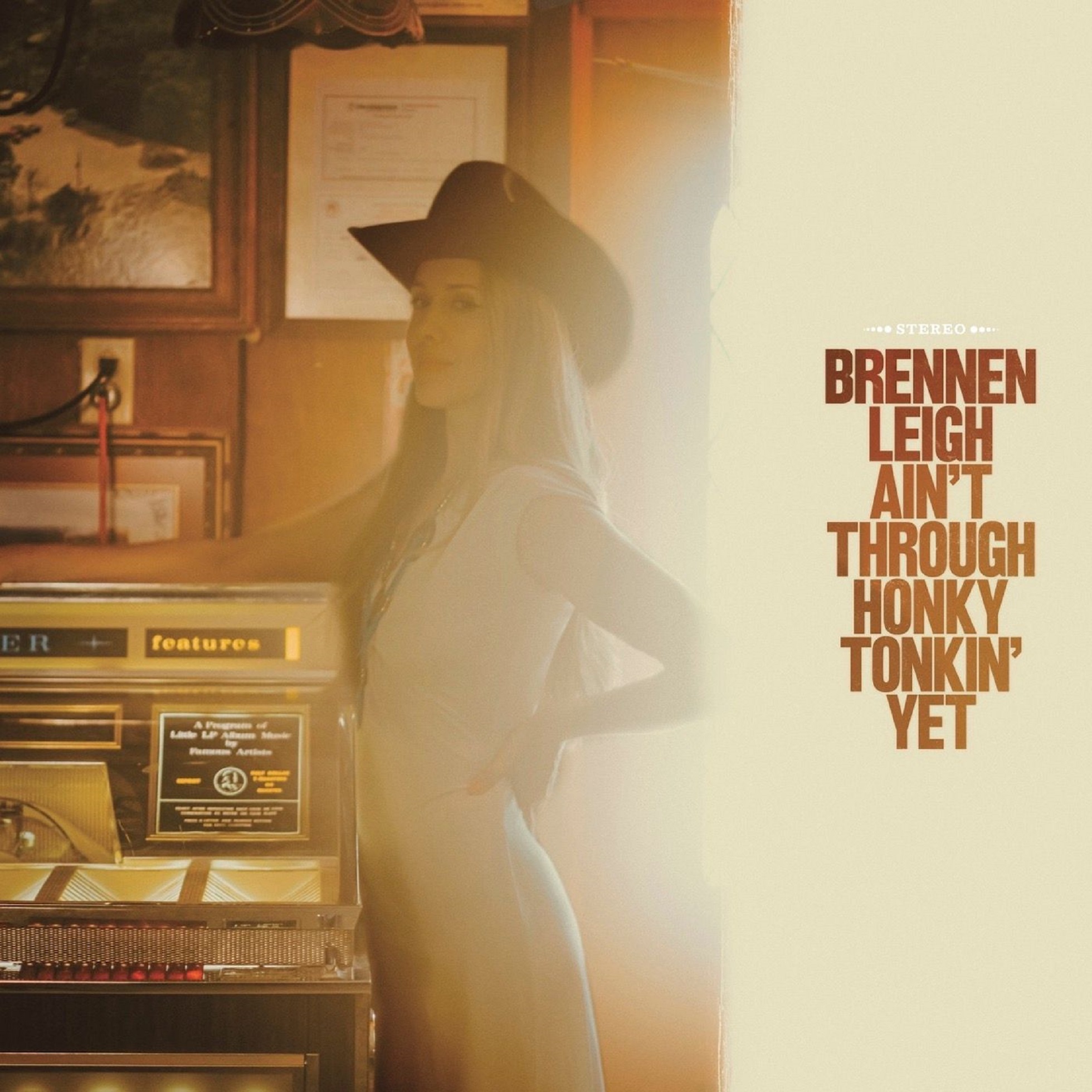 Brennen Leigh premieres new video "Carole with an E"