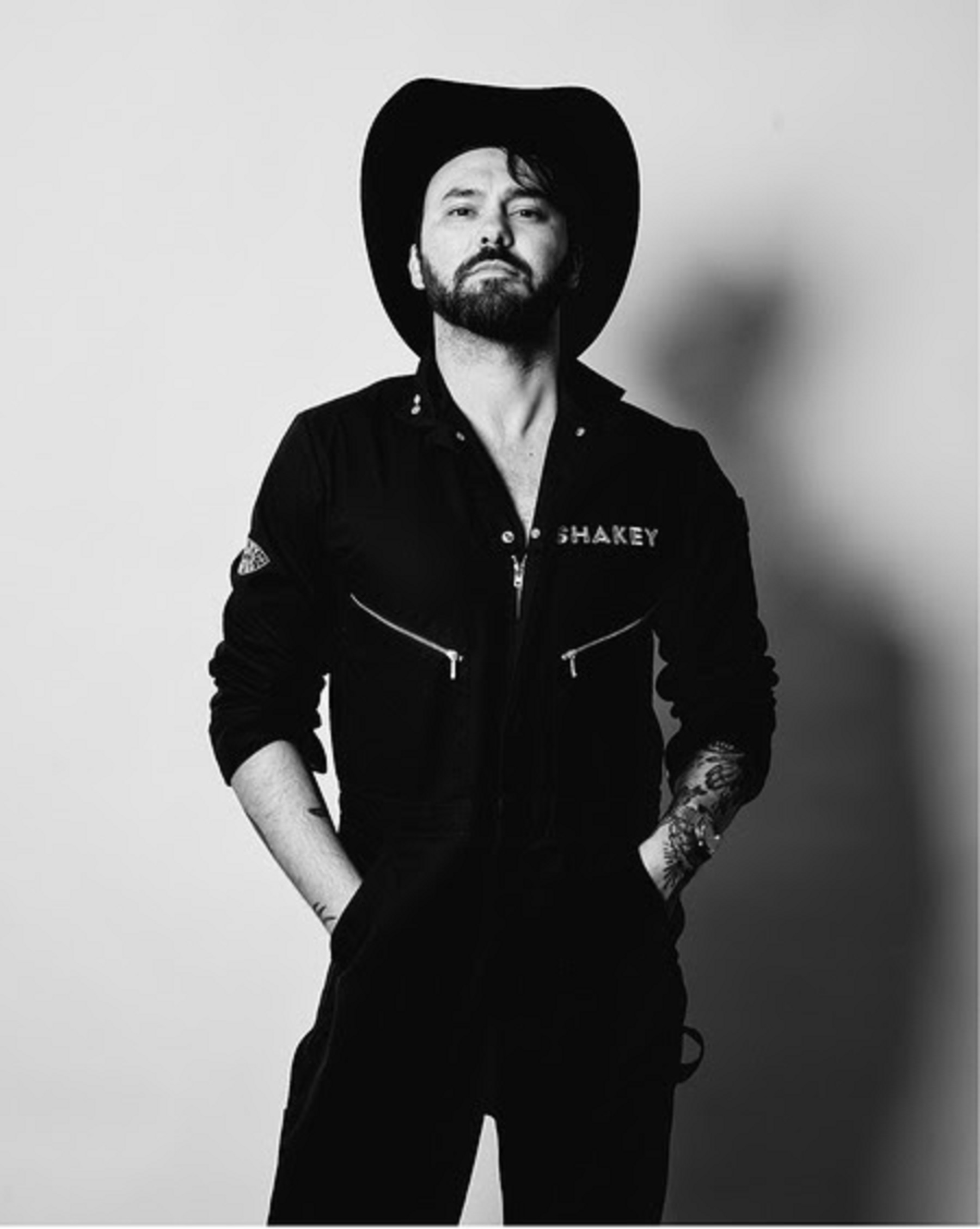 Shakey Graves confirms new album 'Movie of the Week' to be released Sept 15, shares "Evergreen" song + video
