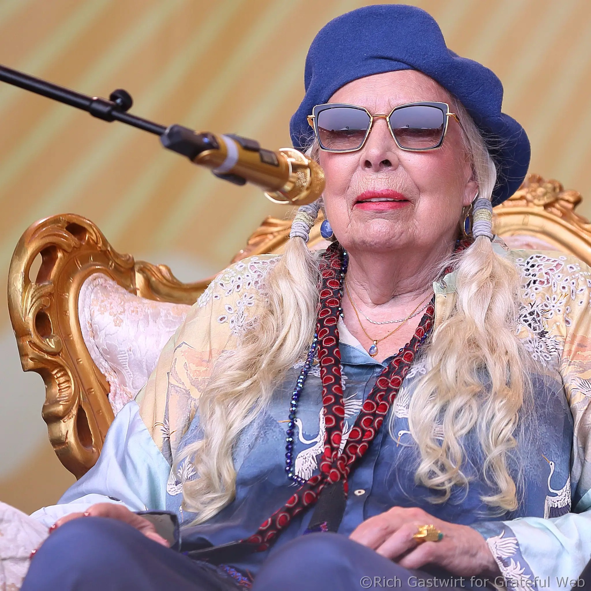 Queen of Folk Turns 80: Joni Mitchell’s Unfading Tapestry of Sound