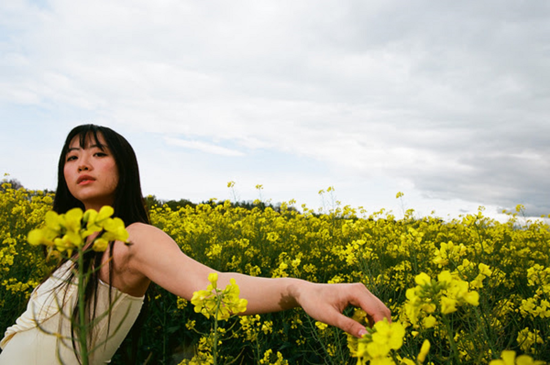 Breakout Artist Sarah Kinsley Unveils "Starling," Second Single from Forthcoming Album Escaper