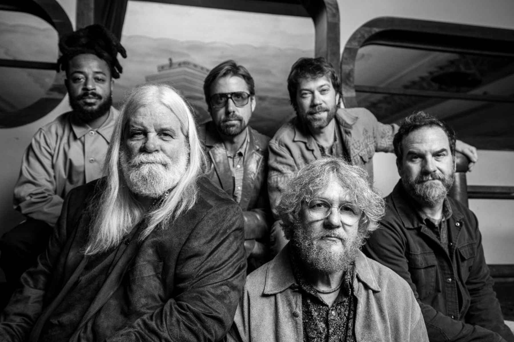LEFTOVER SALMON SHARE NEW SONG “TWISTED PINE” FT. DEL MCCOURY