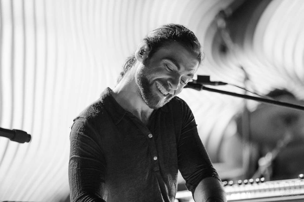 Rick Mitarotonda jammed with Taylor Goldsmith of Dawes | Viva El Gonzo
