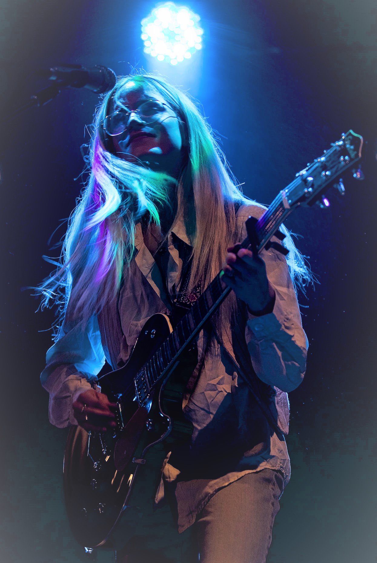 Raina Mullen | Ghost Light