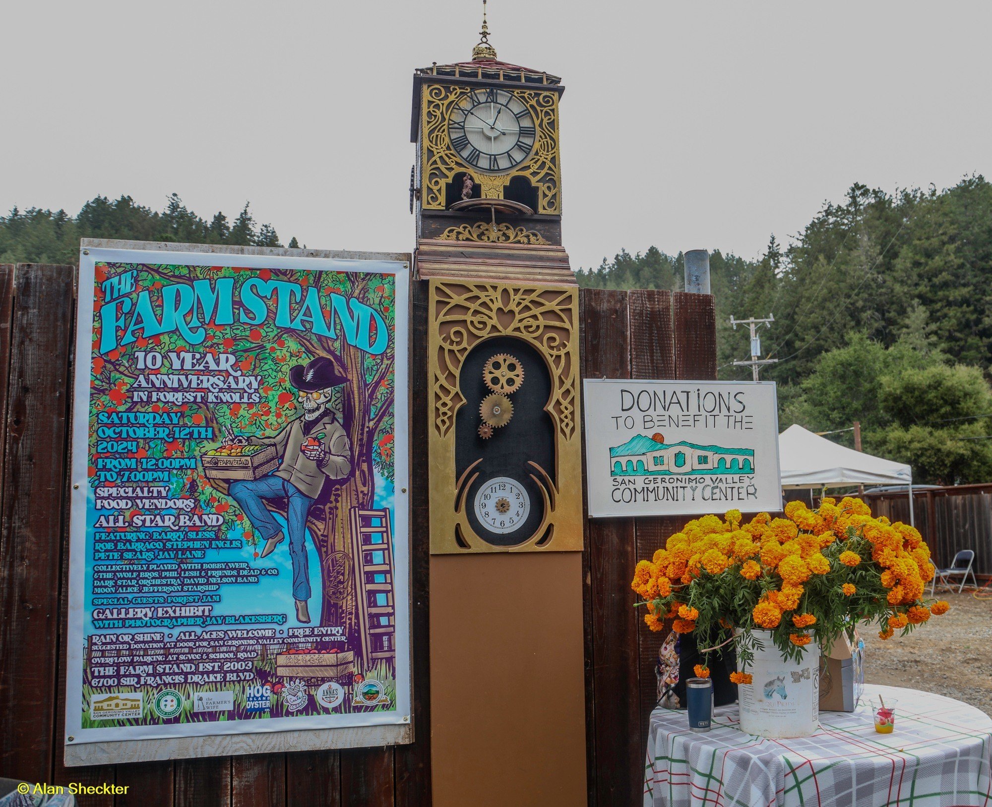 benefit show for the nearby San Geronimo Cultural Center