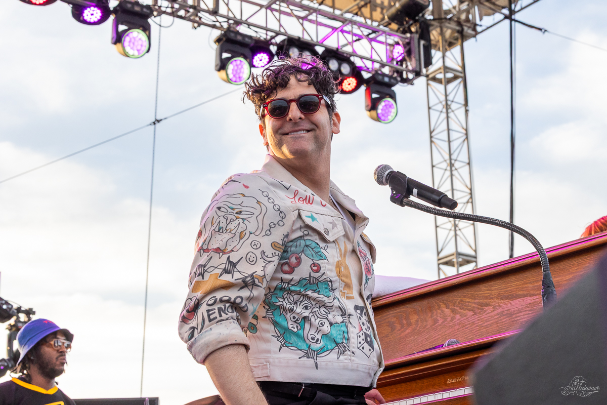 Adam Weiner | Low Cut Connie