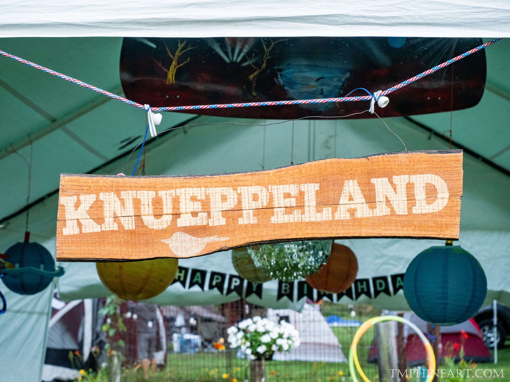Knueppeland party tent
